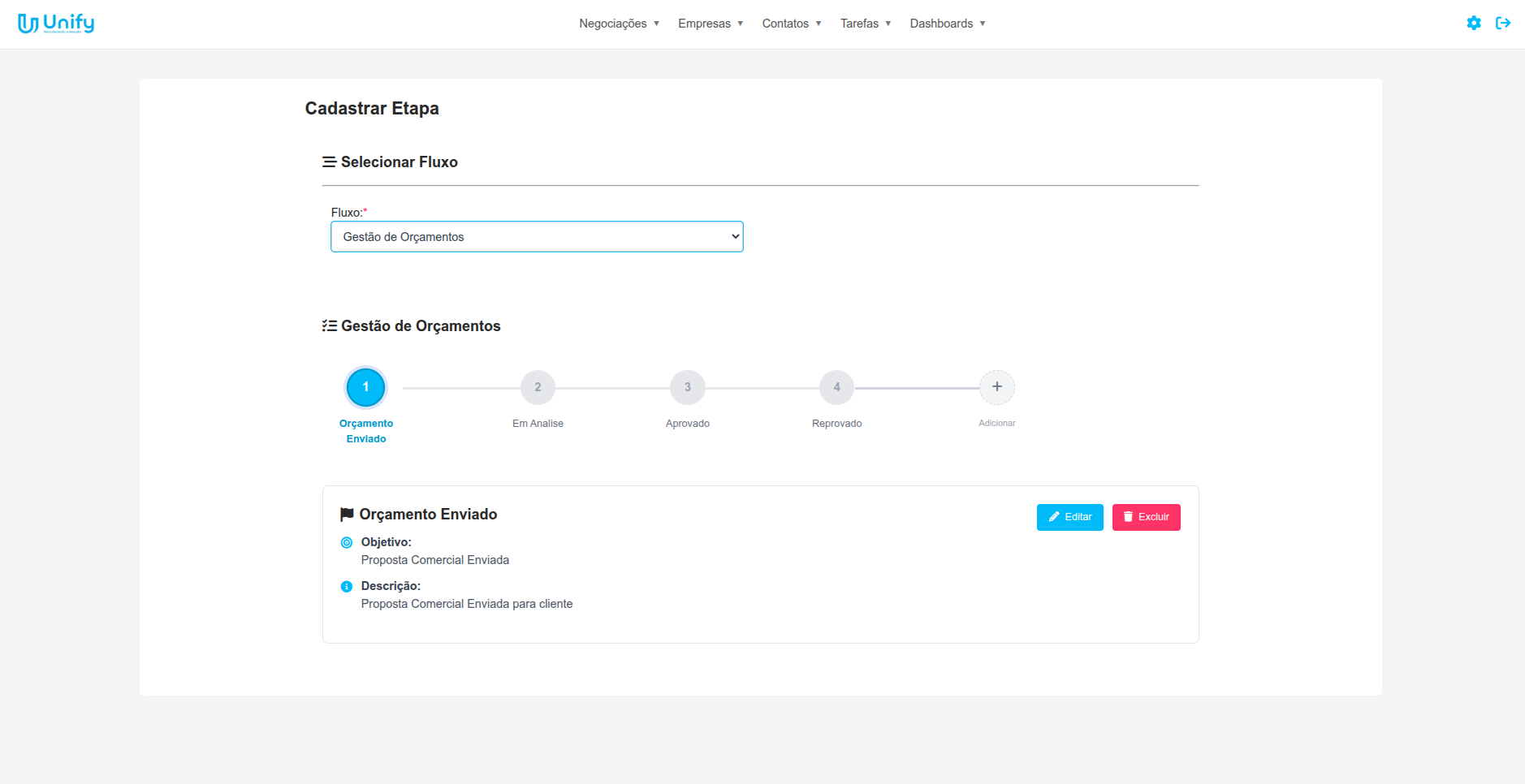 Equipe trabalhando com o Unify CRM